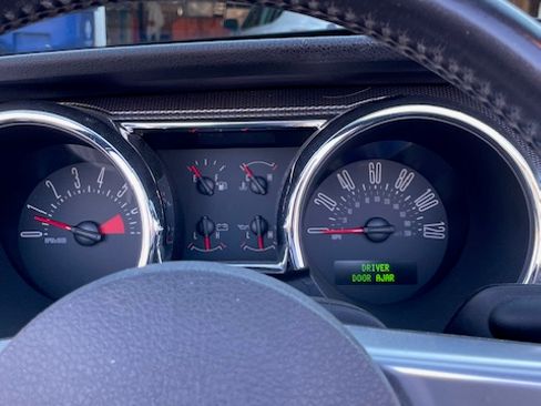 Used 2007 Ford Mustang Convertible RWD image 15