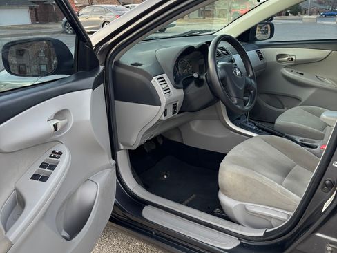 Used 2013 Toyota Corolla L image 15