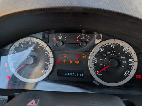 Used 2009 Ford Escape XLT image 2