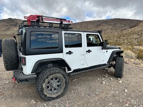 Used 2016 Jeep Wrangler Unlimited Sport image 16