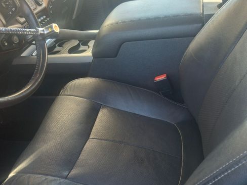 Used 2015 Ford F350 Lariat w/ Chrome Package image 9