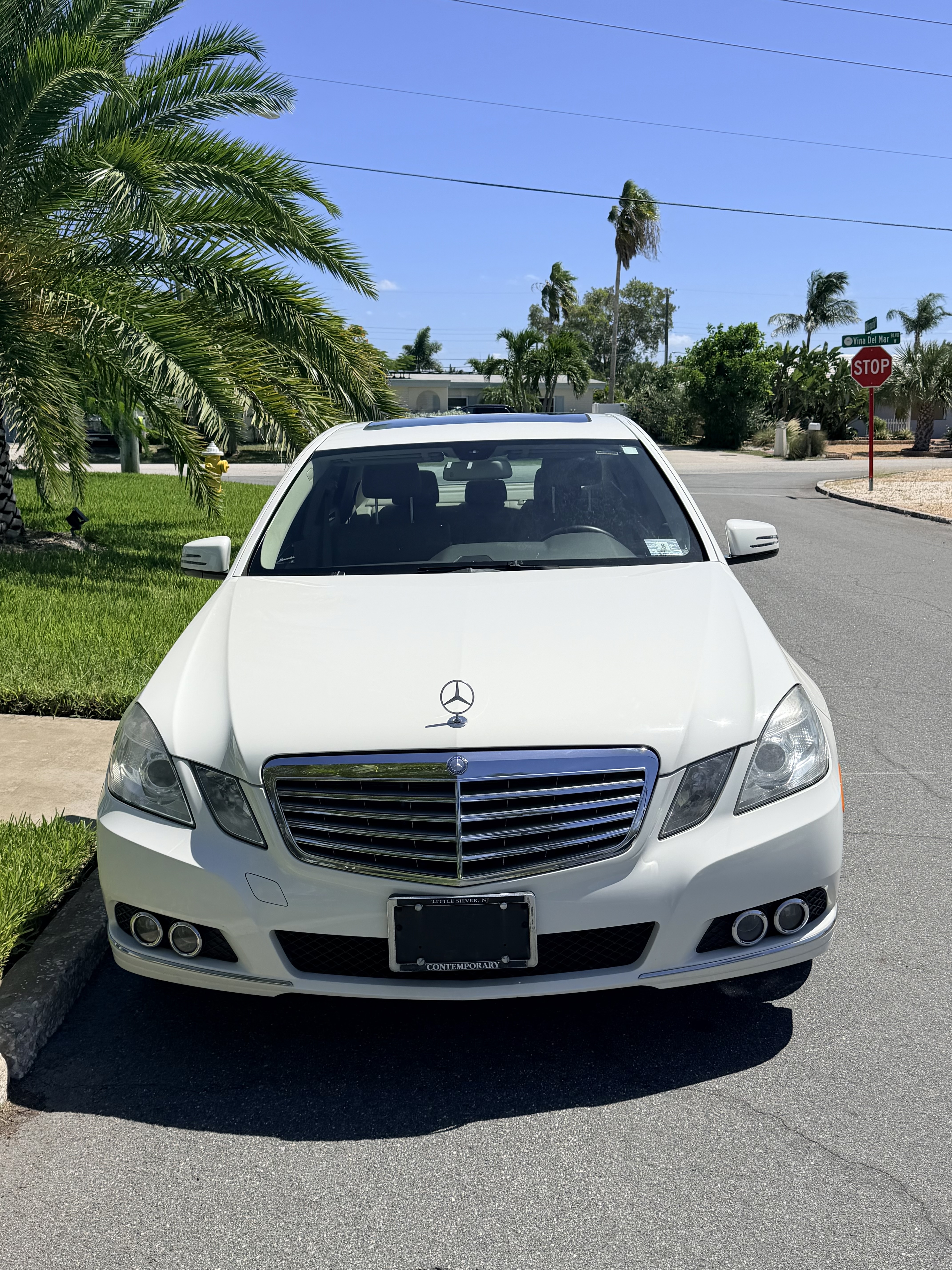 Used 2010 Mercedes-Benz E 350 4MATIC Sedan image 5