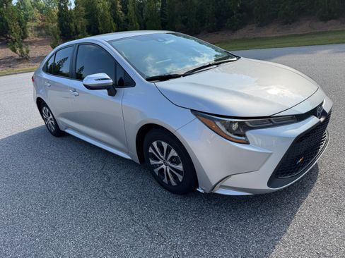 Used 2022 Toyota Corolla LE FWD image 6