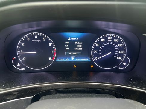 Used 2014 Hyundai Equus Signature RWD image 12