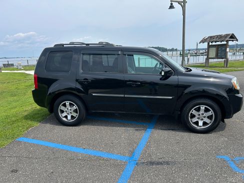 Used 2011 Honda Pilot Touring image 4