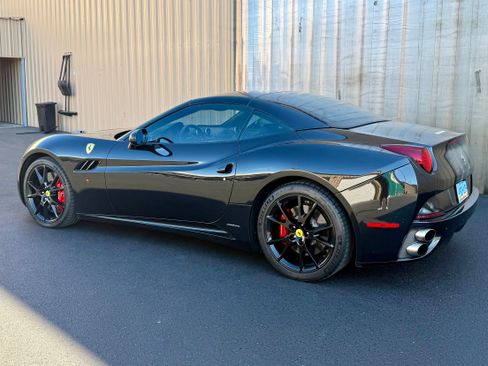 Used 2010 Ferrari California Convertible 2D image 6