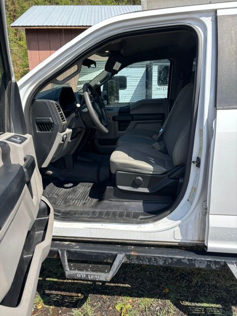 Used 2018 Ford F350 XL w/ Power Equipment Group AWD/4WD image 12