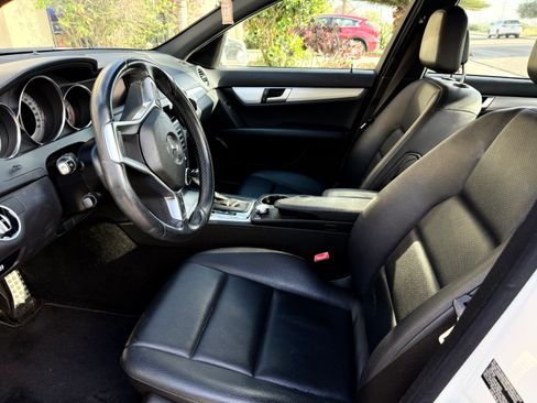 Used 2013 Mercedes-Benz C 250 Sedan image 8