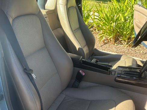 Used 1999 BMW Z3 2.5i image 12