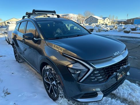 Used 2023 Kia Sportage EX image 1