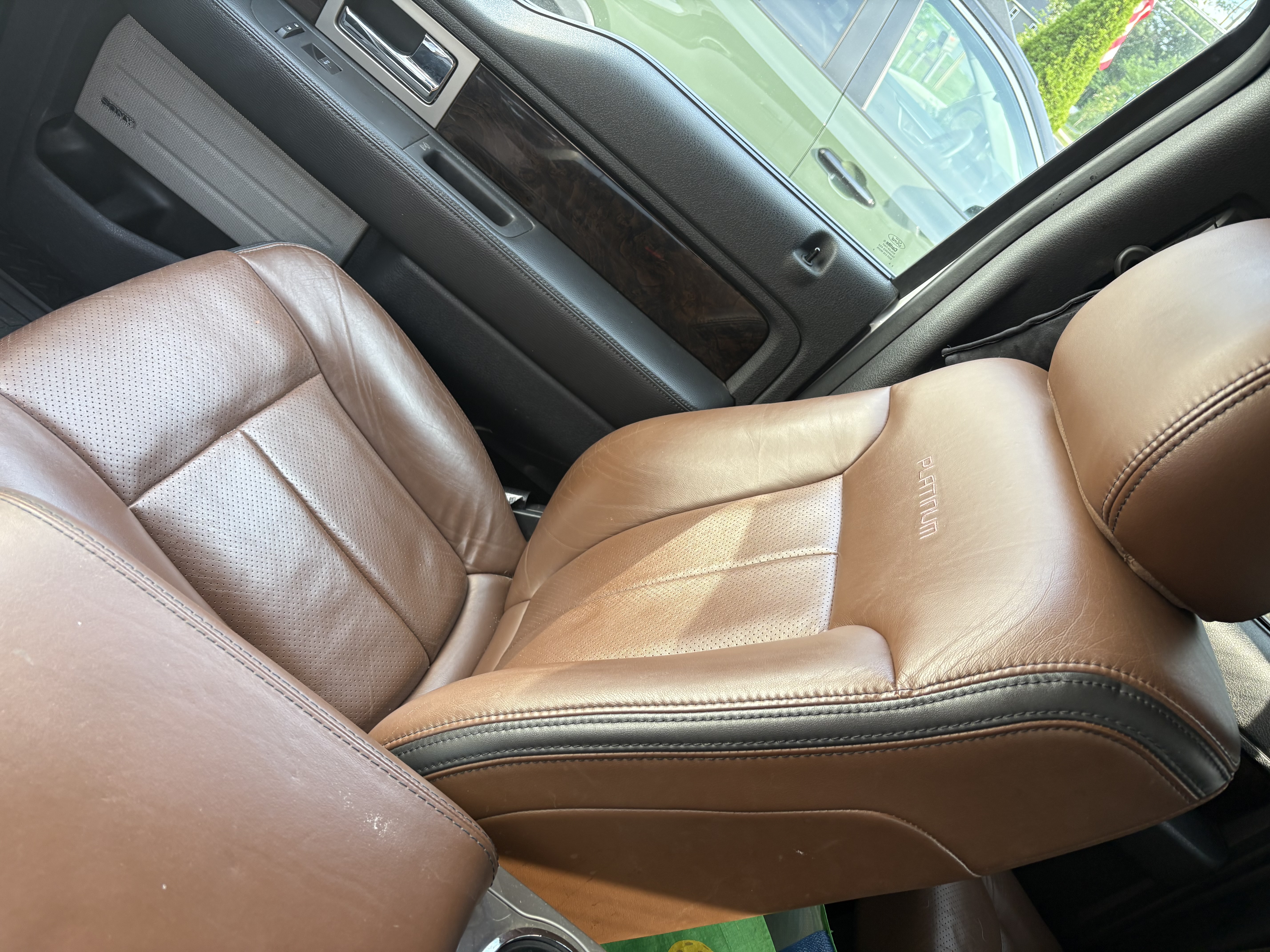 Used 2013 Ford F150 Platinum AWD/4WD image 5