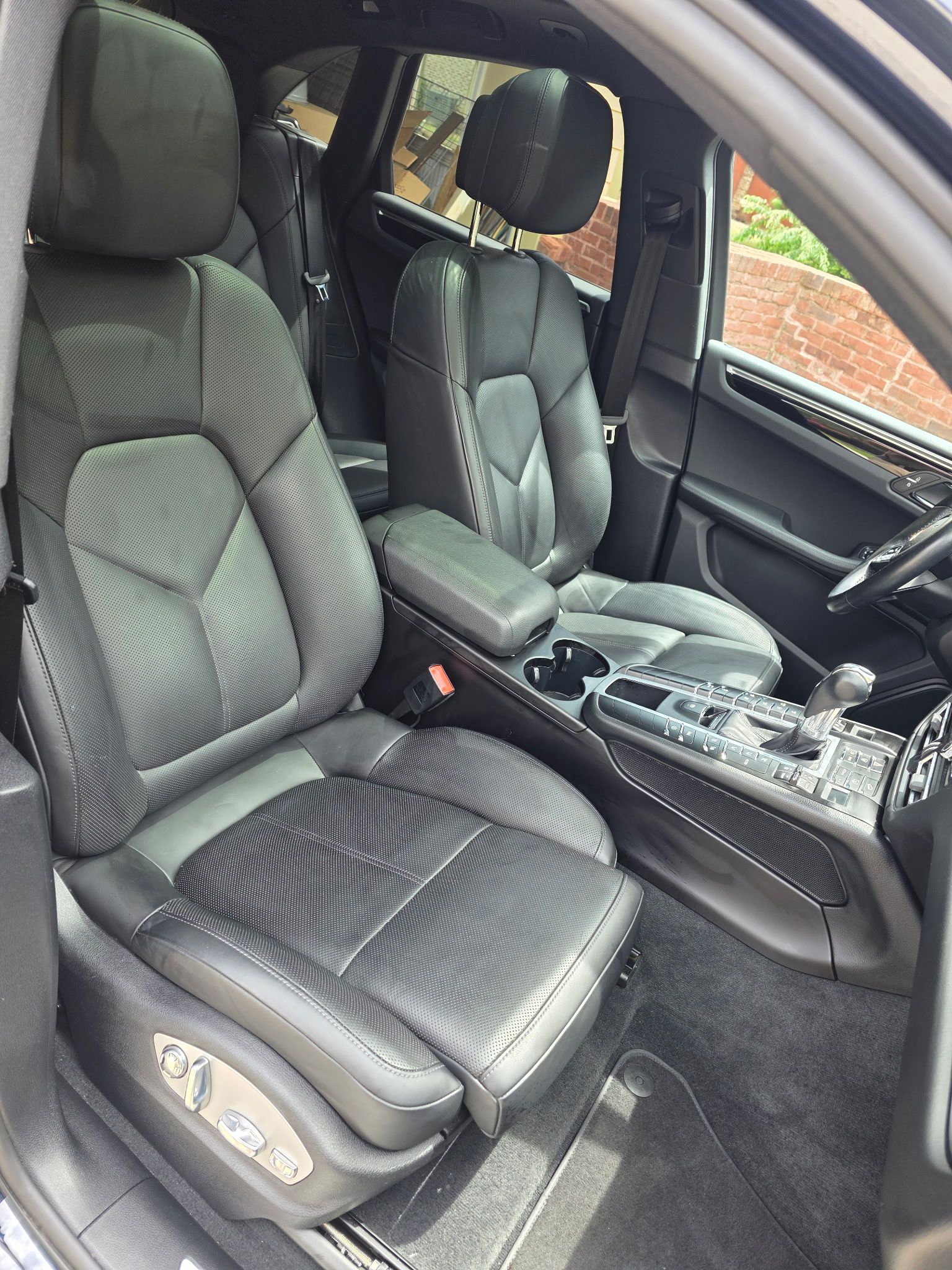 Used 2020 Porsche Macan S AWD/4WD image 13