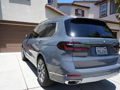 Used 2025 BMW X7 xDrive40i w/ Dynamic Handling Package AWD/4WD image 12
