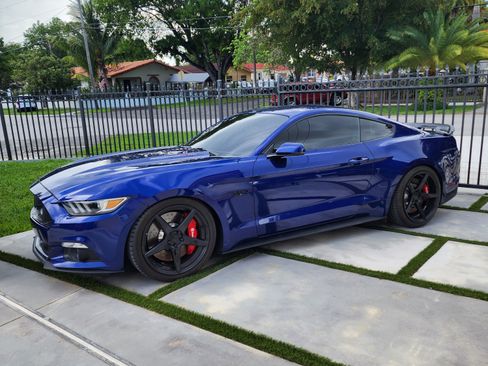 Used 2015 Ford Mustang GT Premium image 22