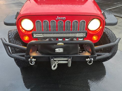Used 2013 Jeep Wrangler Rubicon w/ PWR Convenience Group image 5