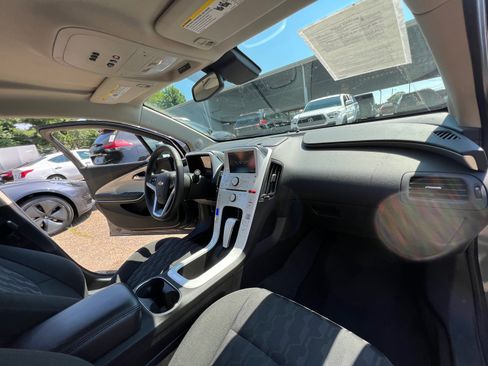 Used 2011 Chevrolet Volt image 12