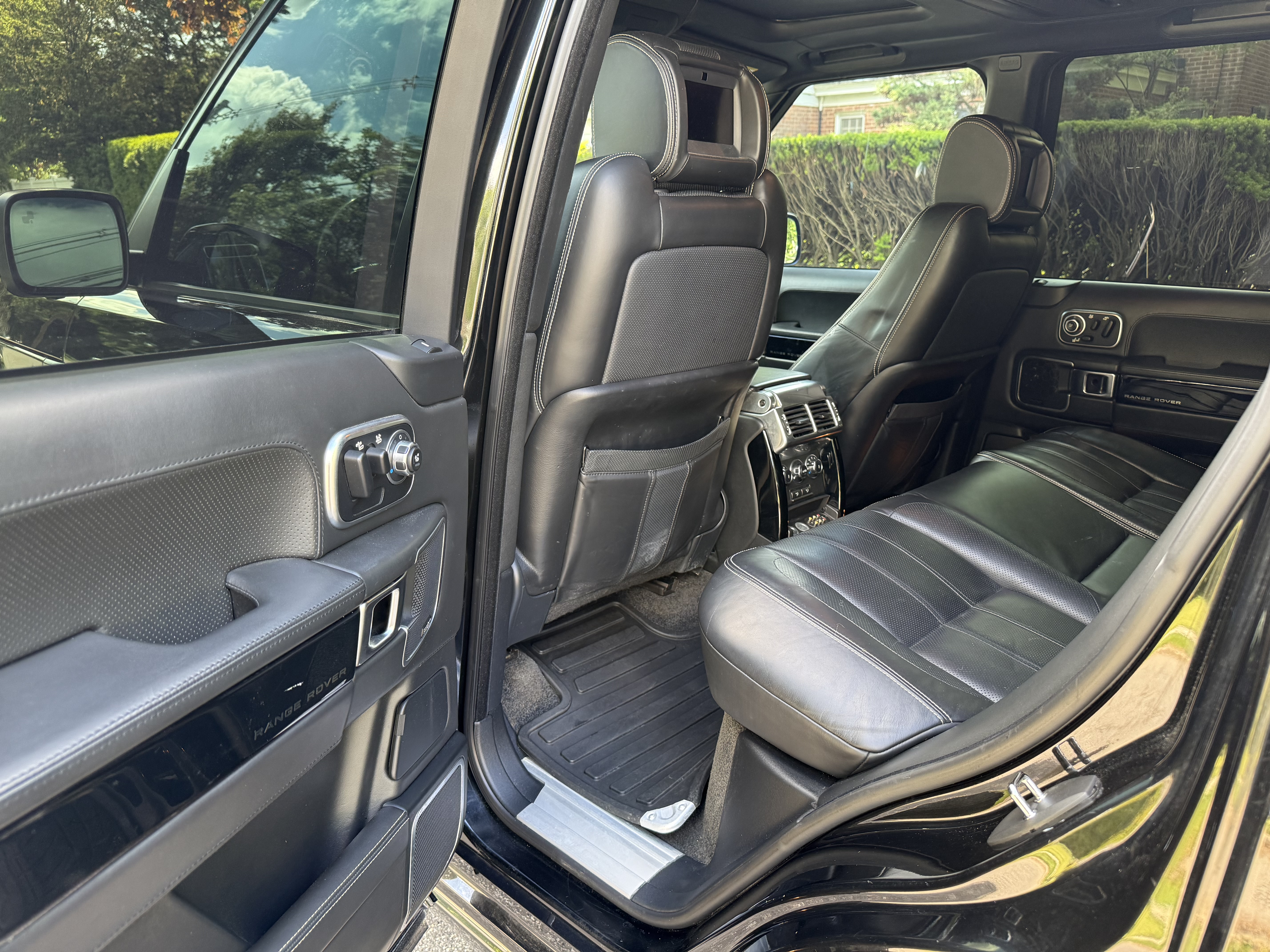 Used 2012 Land Rover Range Rover Autobiography AWD/4WD image 14