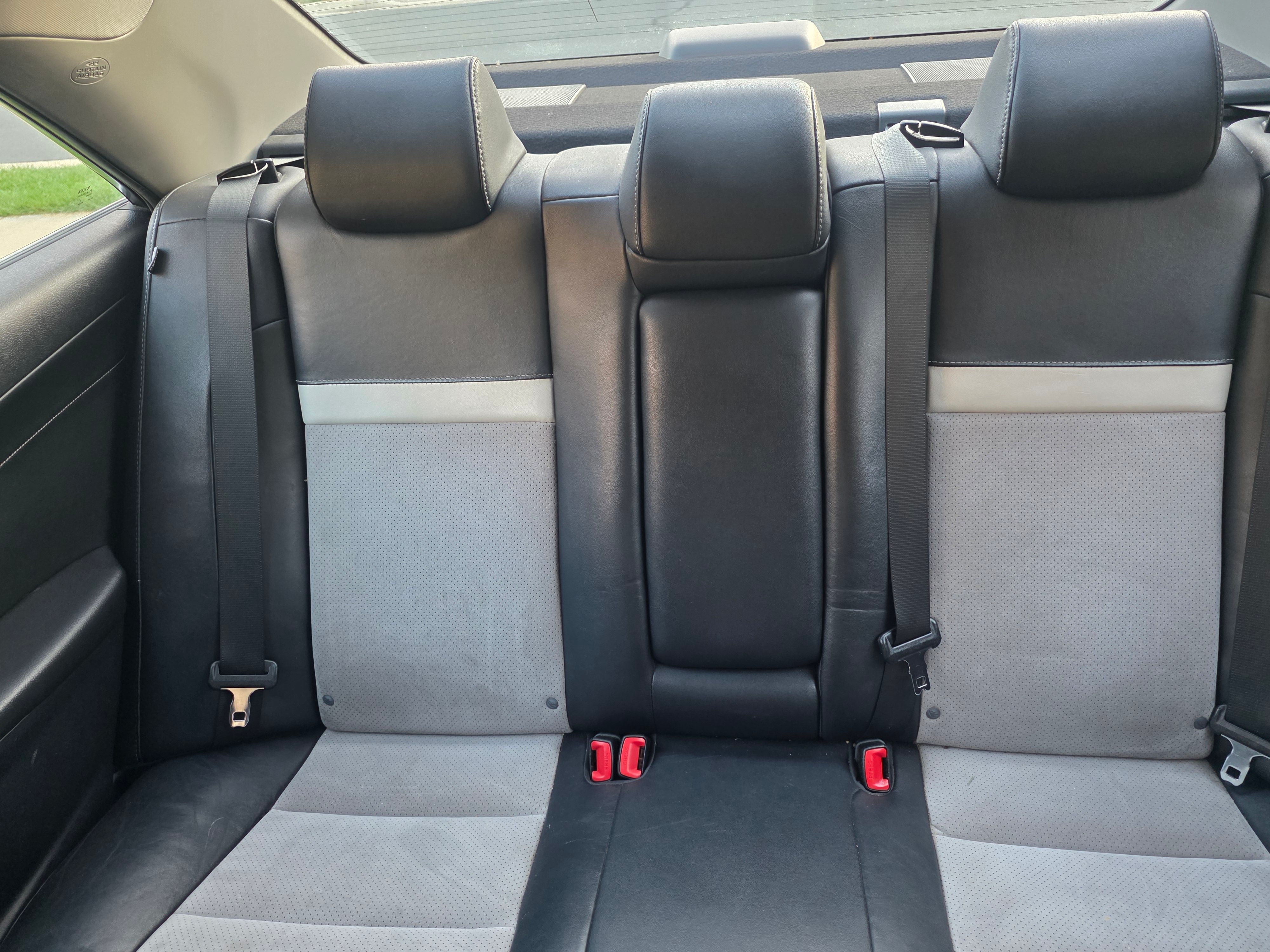 Used 2013 Toyota Camry SE w/ Leather Pkg FWD image 14