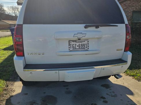 Used 2010 Chevrolet Tahoe LTZ image 17