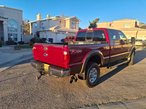 Used 2015 Ford F350 Lariat w/ Chrome Package image 5