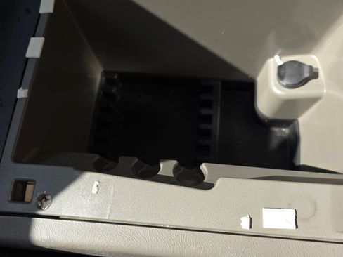 Used 2005 GMC Yukon XL Denali image 10