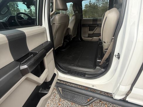 Used 2019 Ford F250 XL w/ Power Equipment Group image 10