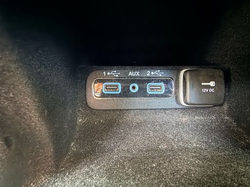 Used 2018 Jeep Grand Cherokee Laredo image 14