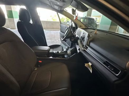 Used 2025 Kia Sportage LX FWD image 22