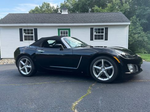 Used 2007 Saturn Sky Red Line RWD image 2