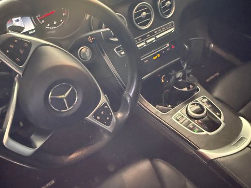 Used 2019 Mercedes-Benz GLC 300 4MATIC Coupe image 11