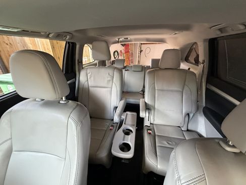 Used 2015 Toyota Highlander XLE image 6