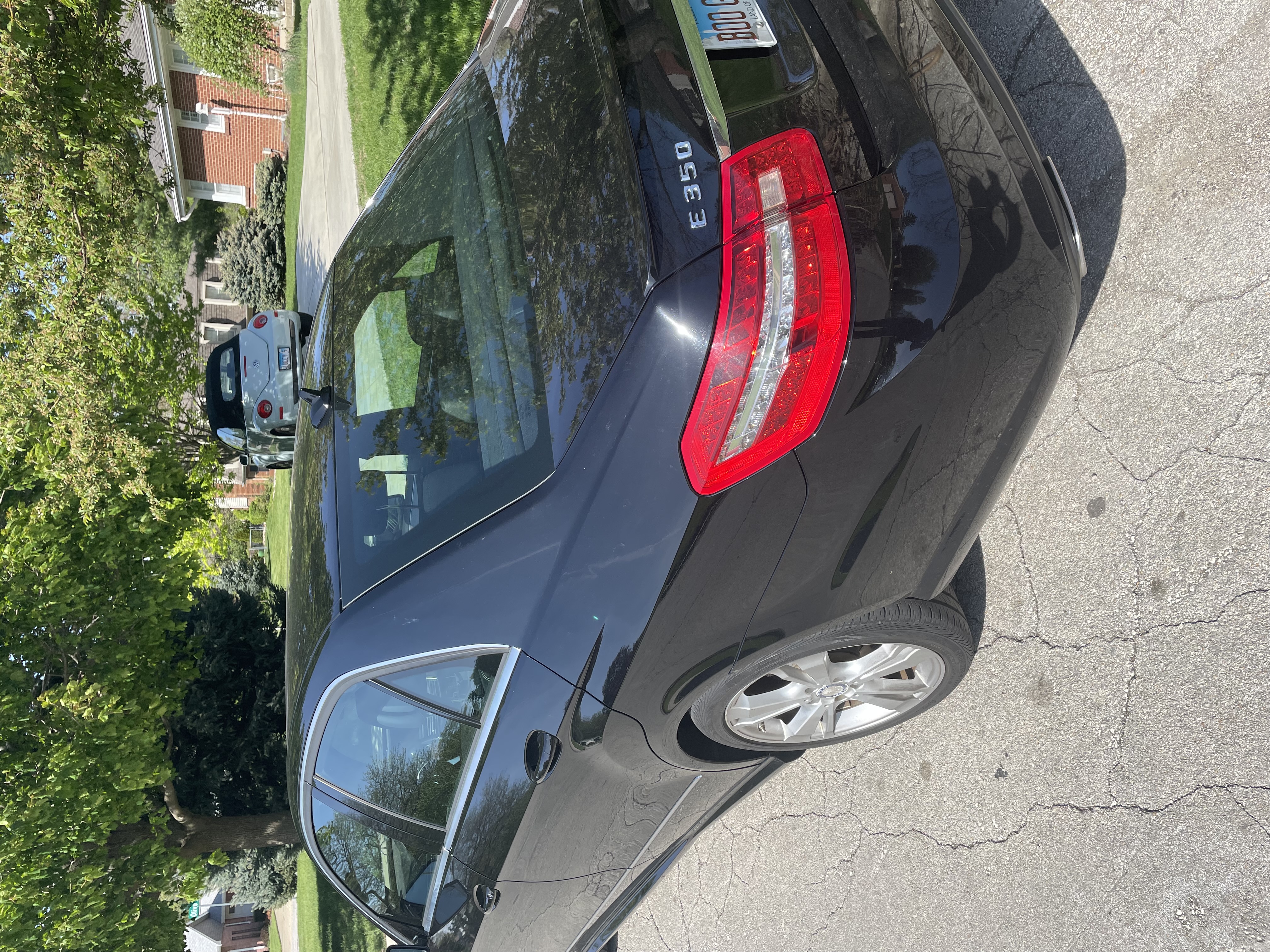 Used 2012 Mercedes-Benz E 350 4MATIC Sedan image 5