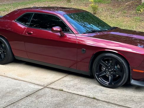 Used 2019 Dodge Challenger R/T w/ Driver Convenience Group image 2