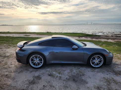 Used 2025 Porsche 911 Carrera RWD image 15