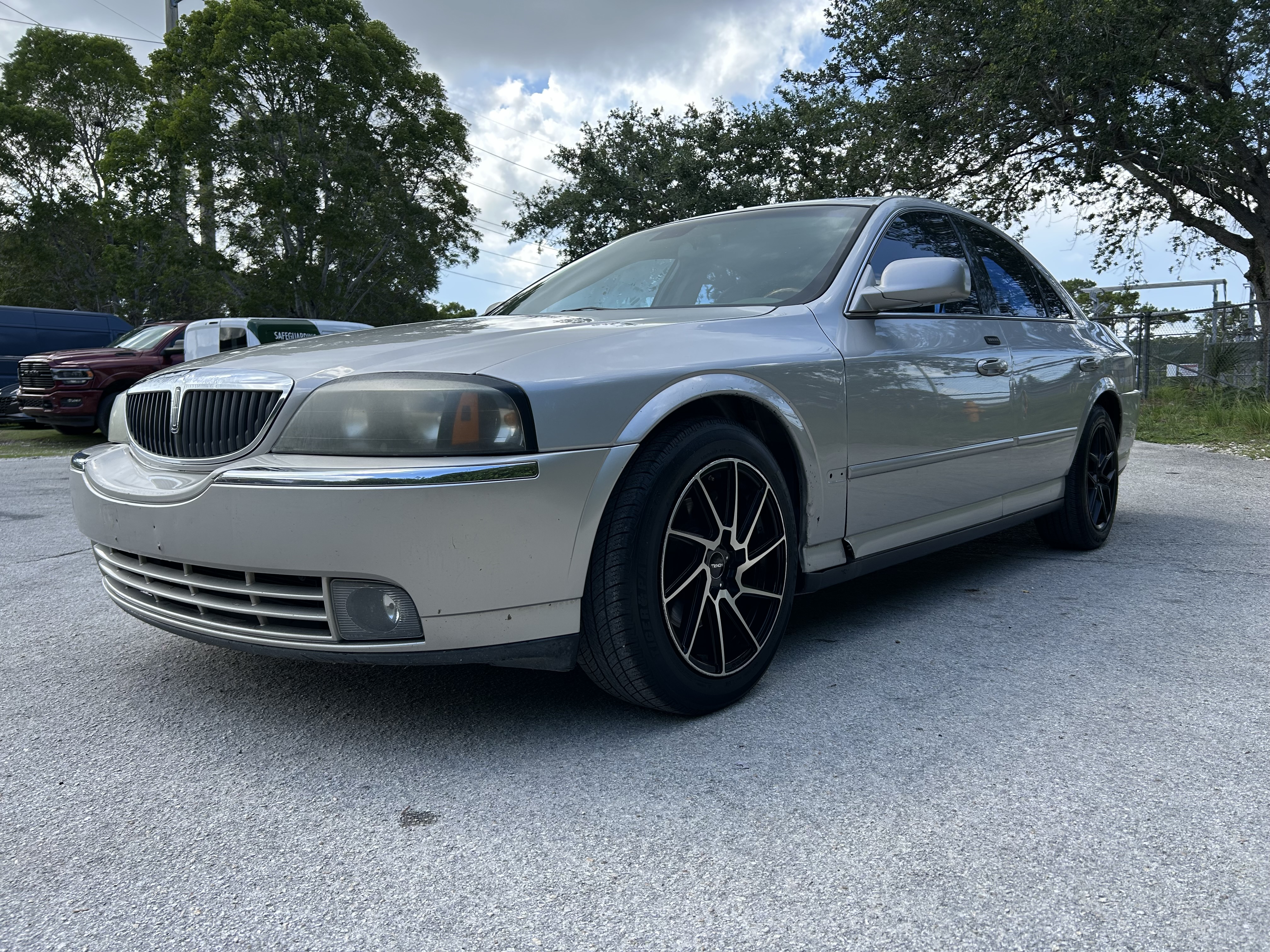 Used 2003 Lincoln LS RWD image 1