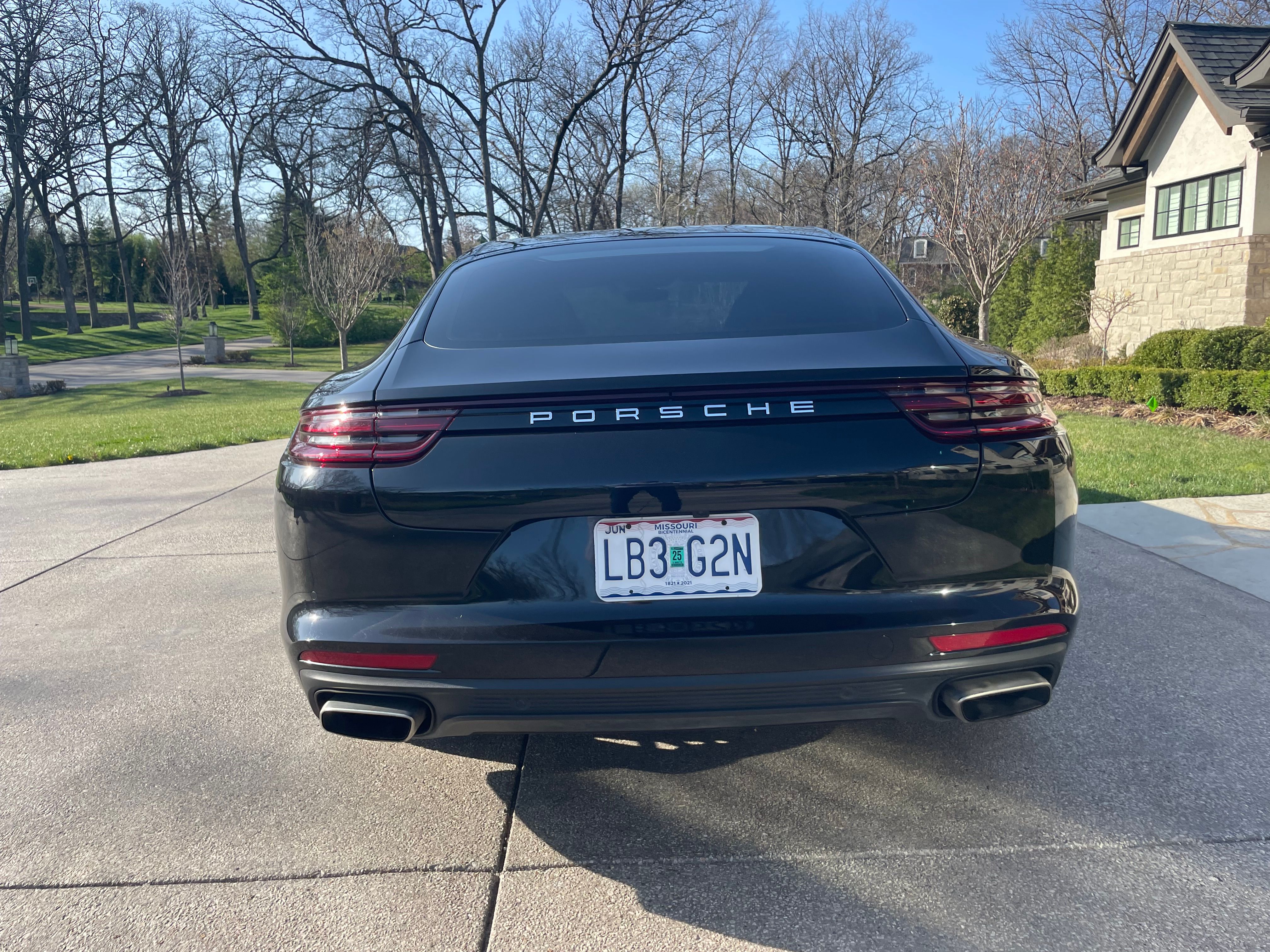 Used 2017 Porsche Panamera 4 AWD/4WD image 5