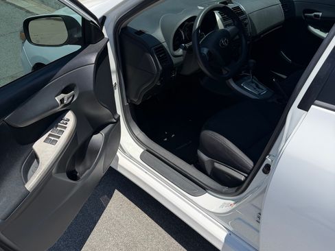 Used 2013 Toyota Corolla S FWD image 6