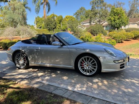 Used 2005 Porsche 911 Carrera S RWD image 11