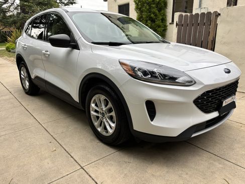 Used 2022 Ford Escape SE FWD image 1