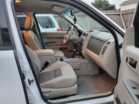 Used 2008 Ford Escape 2WD Hybrid image 12