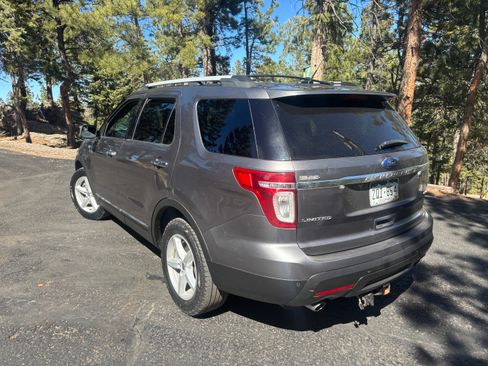 Used 2011 Ford Explorer Limited image 2