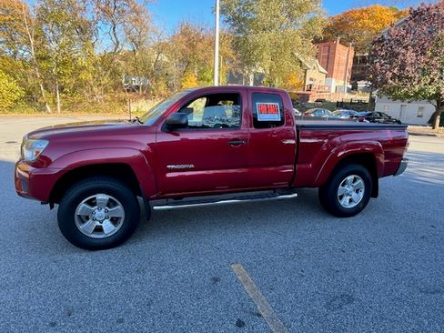 Used 2013 Toyota Tacoma 4x4 Access Cab image 13