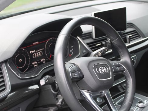 Used 2019 Audi Q5 2.0T Premium Plus w/ Premium Plus Package AWD/4WD image 14