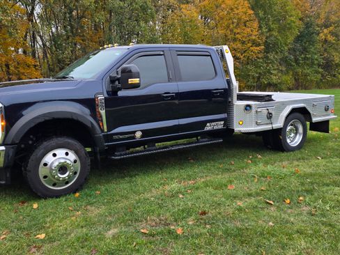 Used 2024 Ford F550 4x4 Crew Cab Super Duty image 2
