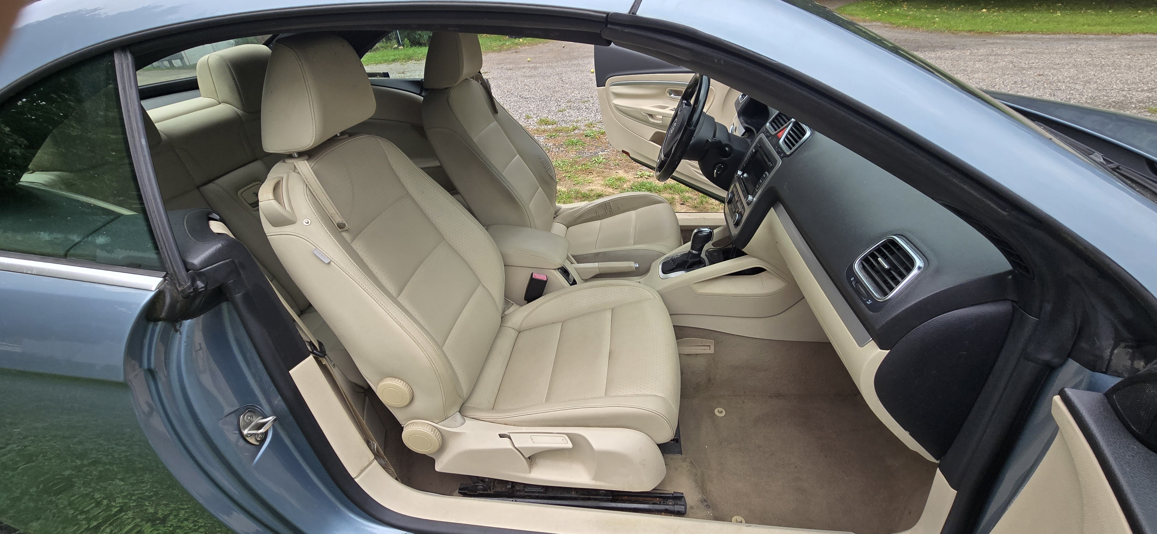 Used 2012 Volkswagen Eos Komfort FWD image 14