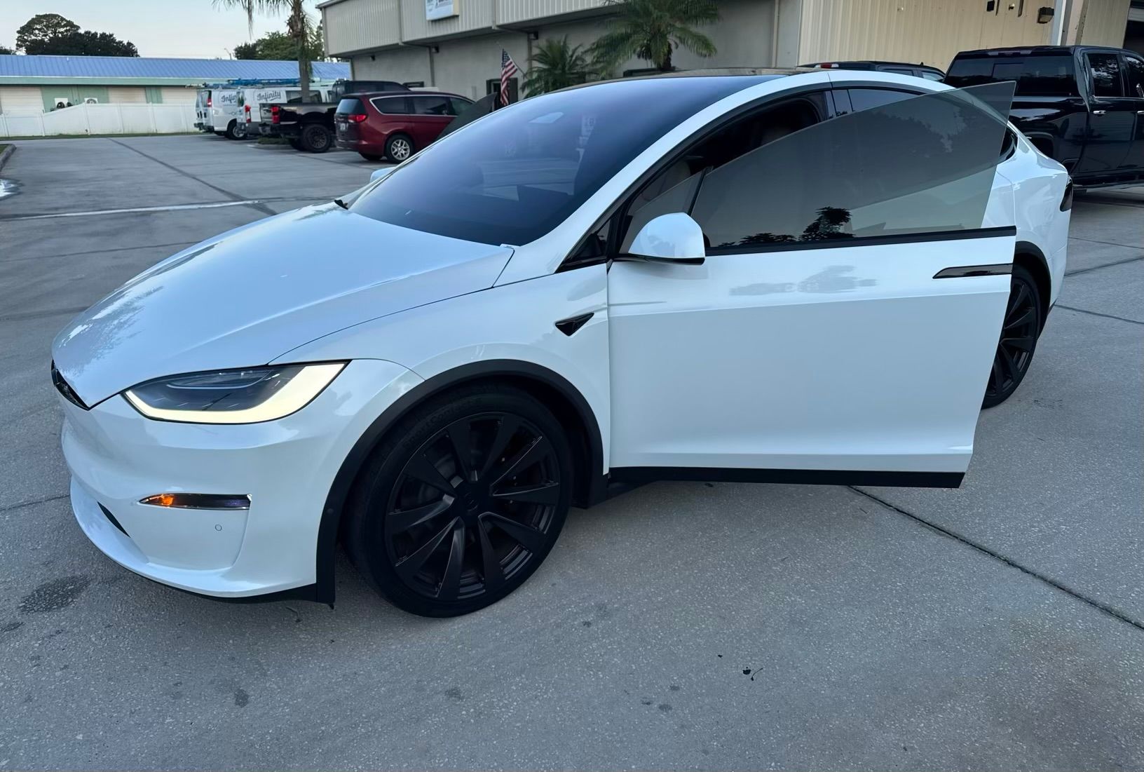 Used 2022 Tesla Model X Plaid AWD/4WD image 2