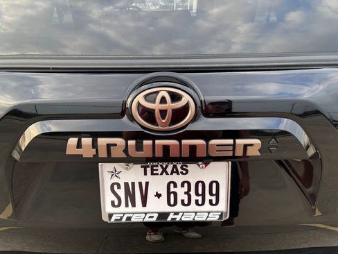 Used 2023 Toyota 4Runner 40th Anniversary SE image 27