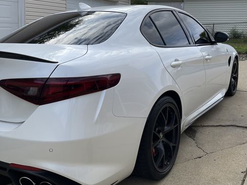 Used 2020 Alfa Romeo Giulia Quadrifoglio image 6