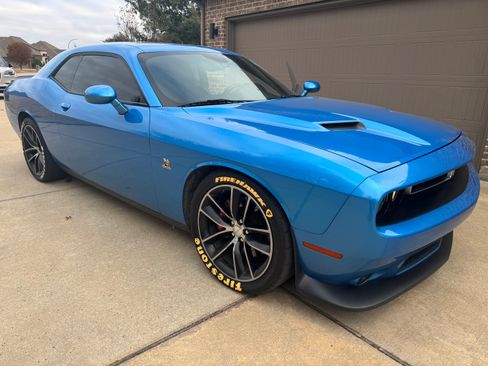 Used 2015 Dodge Challenger R/T Scat Pack w/ Leather Interior Group image 4