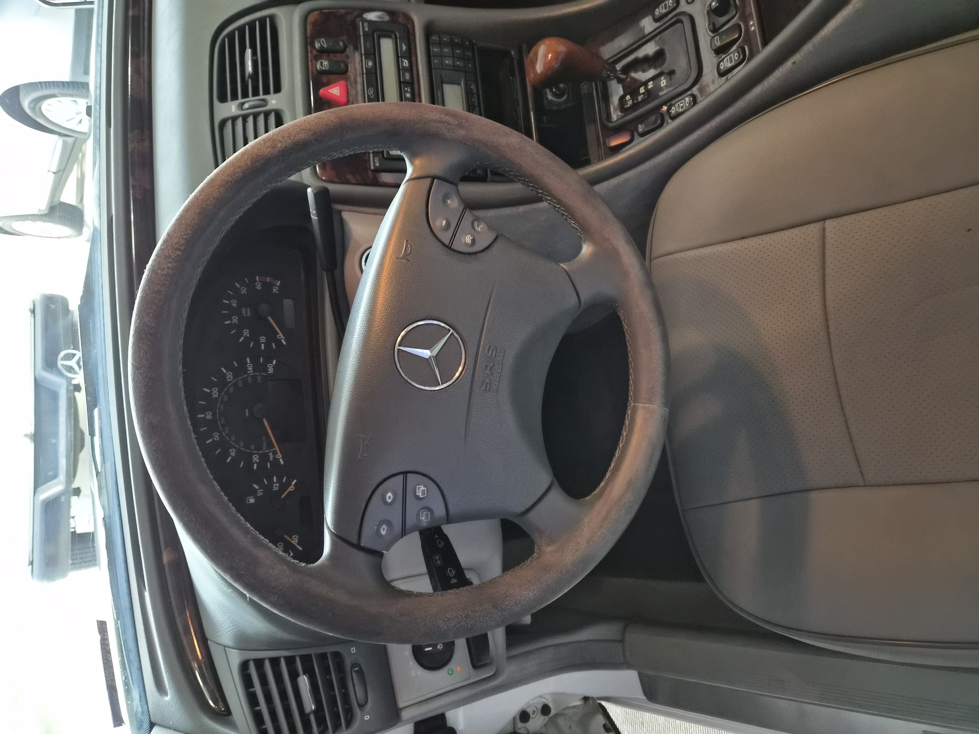 Used 2001 Mercedes-Benz CLK 320 Cabriolet image 13